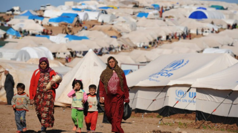مفوضية اللاجئين توقف الدعم عن 35 ألف عائلة سورية في لبنان