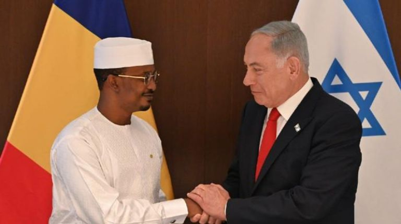 رئيس تشاد في إسرائيل لافتتاح سفارة.. ونتنياهو يتغزل بـ"قلب" أفريقيا