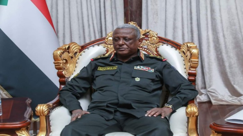 قائد بالجيش السوداني عن قوات الدعم السريع: لا توجد دولة محترمة فيها جيشان