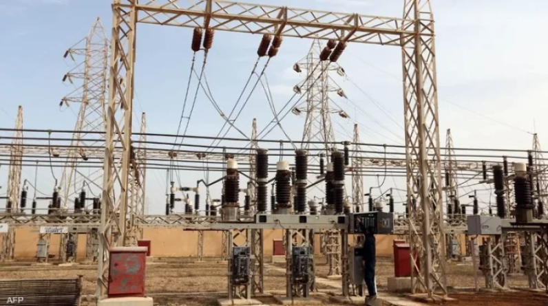 تحالف مصري قطري يفوز بامتياز إنشاء محطة كهرباء في ليبيا