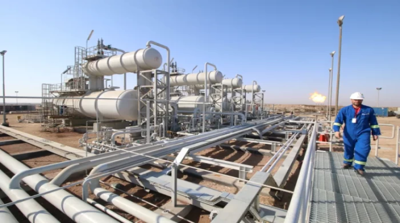 رئيس وزراء العراق يعلن استئناف ضخ النفط من كردستان عبر تركيا