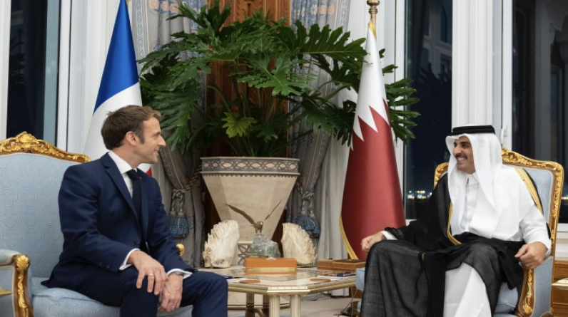العلاقات القطرية الفرنسية.. من المجال الاقتصادي إلى الفضاء العسكري