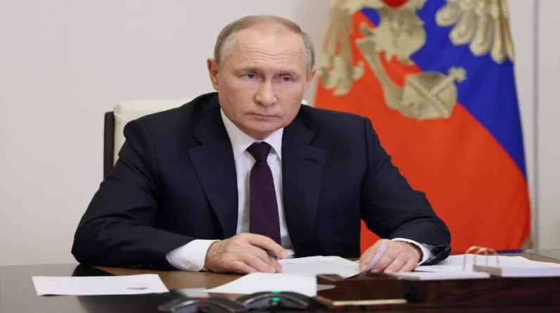 وصف خصومه بـ"الأغبياء".. بوتين: الغرب يحاول تفتيت روسيا إلى عشرات الدول