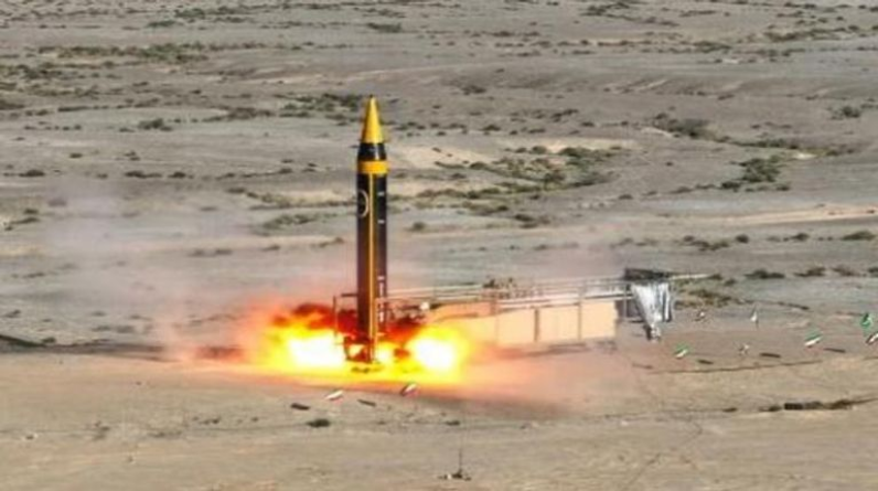 مخاوف "التصعيد النووي" تتفاقم.. إيران تتحدى إسرائيل بصاروخ جديد