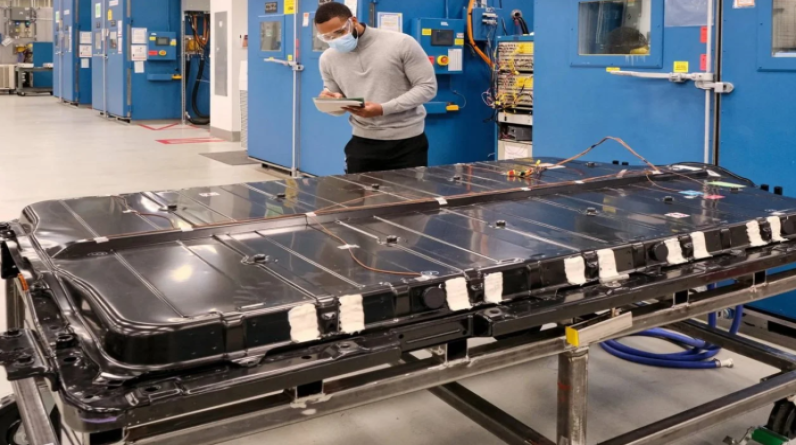 ف.تايمز: السعودية تبني مصنعا جديدا لمعالجة الليثيوم لإمداد BMW بالبطاريات
