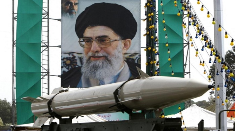 وكالة: الأنظمة الصاروخية قوة ردع أساسية بعيون قادة إيران من المحافظين