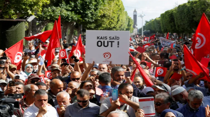 تونس 2024.. سعيد والديمقراطية في اختبار الانتخابات الرئاسية