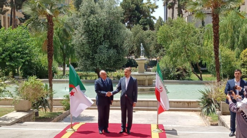 اتفاق إيراني جزائري على إعادة العلاقات وتبادل فتح السفارات