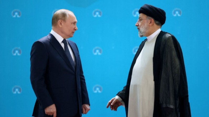 إيران تستدعي سفير روسيا بسبب الدعوة لحل أزمة الجزر الإماراتية سلميا