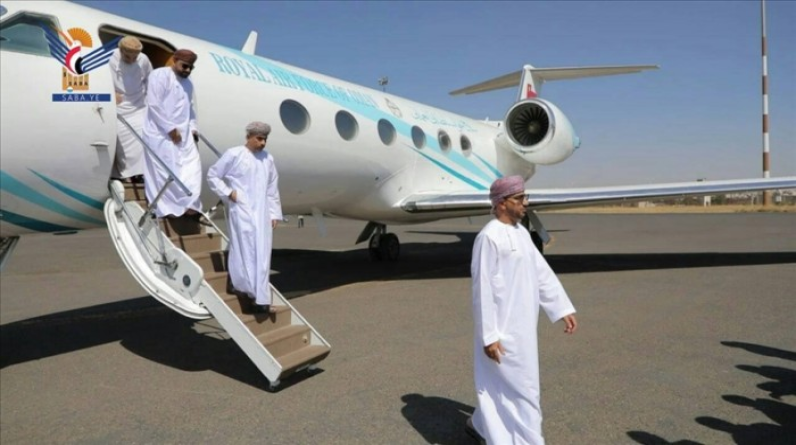 وفد عماني يصل صنعاء لاستئناف مفاوضات السلام في اليمن