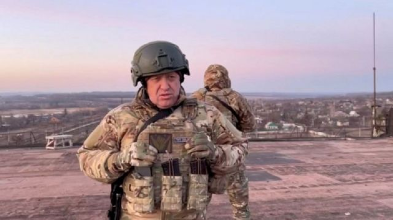 روسيا: 10 قتلى في سقوط طائرة خاصة شمالي موسكو.. قائد فاغنر بريغوجين بينهم