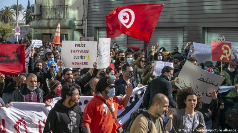 تونس.. النهضة تندد بالتنكيل بالمعتقلين وإعلان الحرب على حرية الرأي
