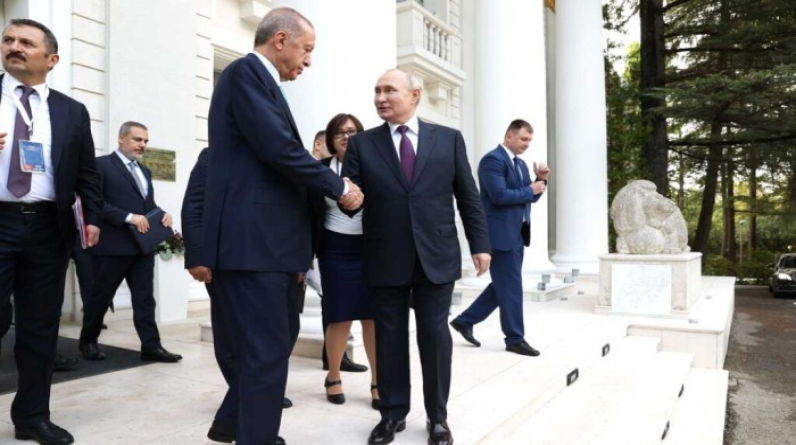 زيارة أردوغان الأخيرة إلى روسيا.. ماذا تعني للسياسة الإقليمية؟