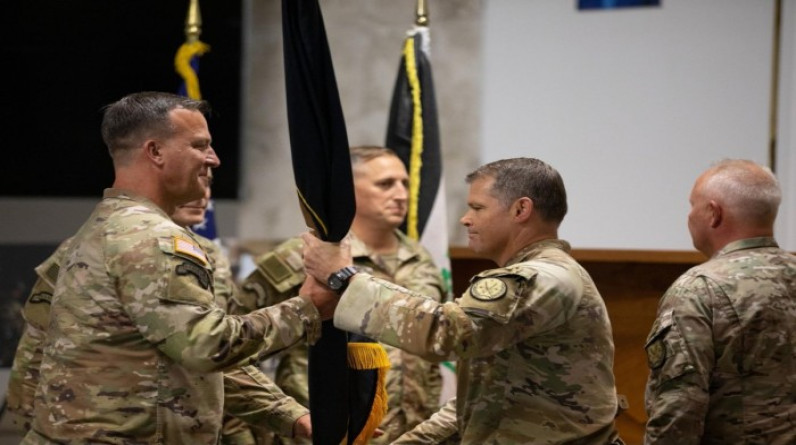 تعيين قائد جديد للقوات الأمريكية في العراق وسوريا