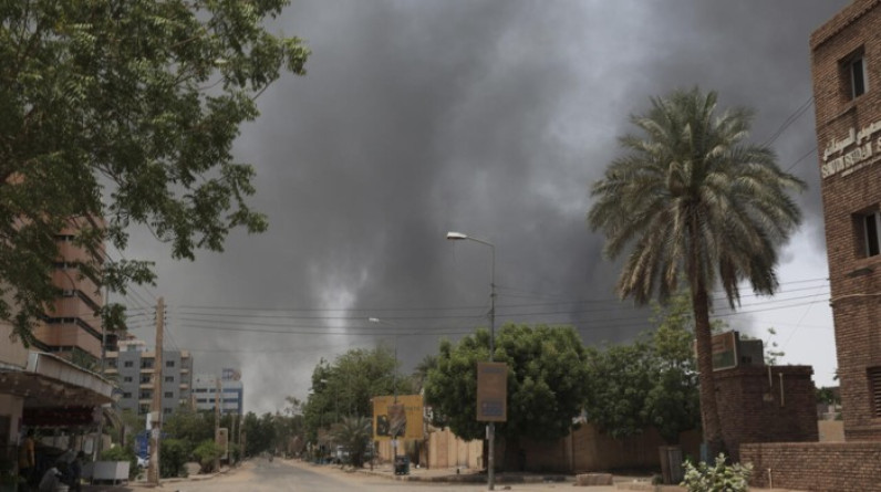 السودان ثاني أيام العيد.. المعارك تتجدد بالخرطوم رغم الهدنة واتهامات للدعم السريع باقتحام سجن