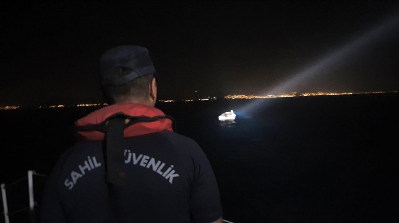 إنقاذ 57 مهاجرا غير نظامي قبالة سواحل إزمير