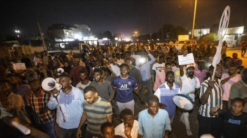 “المهنيين السودانيين”: مظاهرات الأربعاء “لإسقاط المجلس الانقلابي”