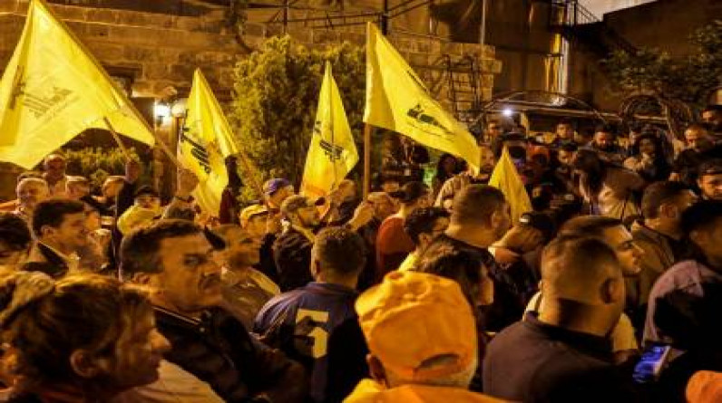حلفاء حزب الله يخسرون مقاعد لصالح المعارضة