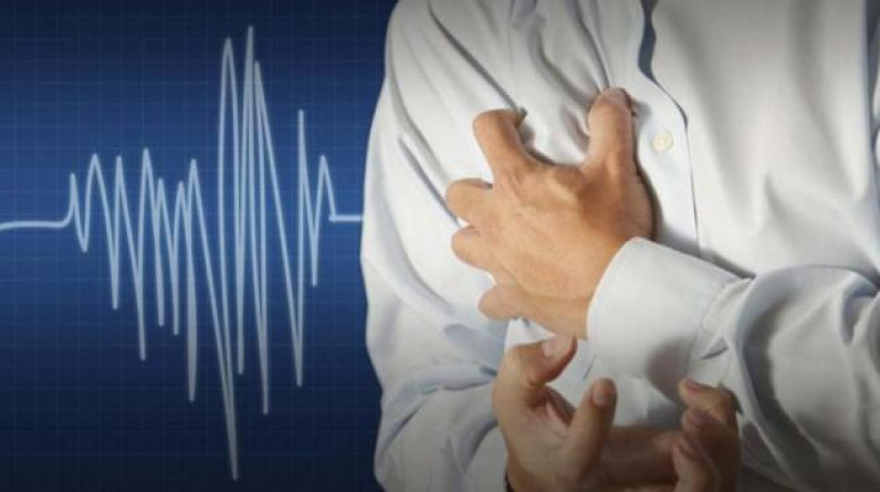 طبيب يحذر من سماع نبضات القلب قبل النوم (فيديو)