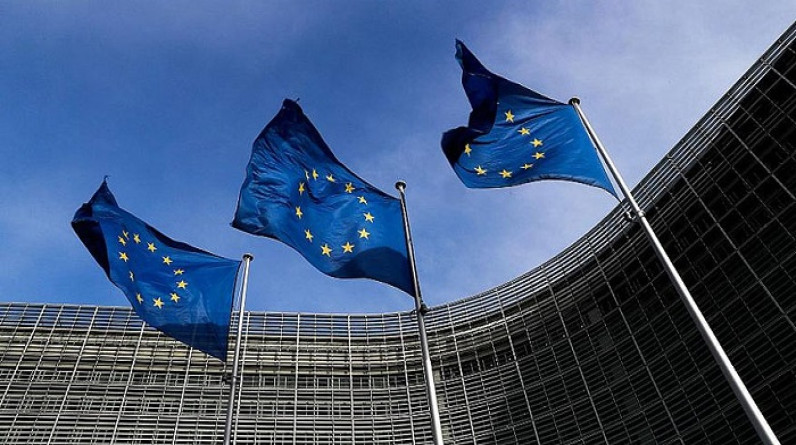 الاتحاد الأوروبي يقدم مليار يورو مساعدة إلى مصر