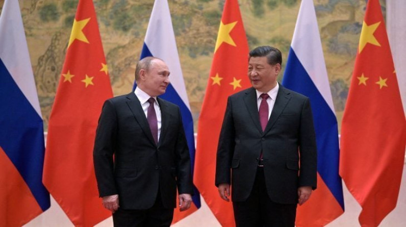 بكين تدعو كييف وموسكو إلى الحوار وترفض استخدام السلاح النووي