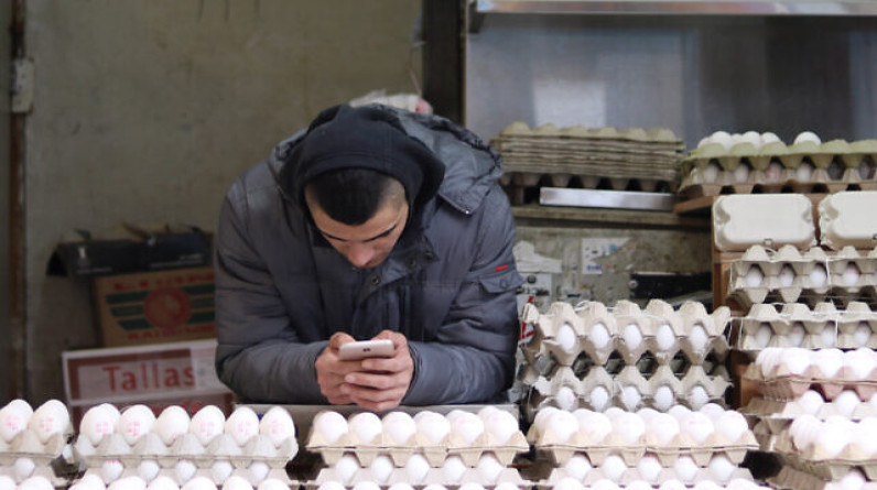 أزمة بيض في إسرائيل.. استيراد 30 مليون بيضة ومخاوف من تهديدات الحدود