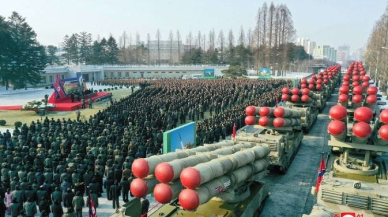 فايننشال تايمز: أوكرانيا تستخدم صواريخ كورية شمالية لقصف القوات الروسية