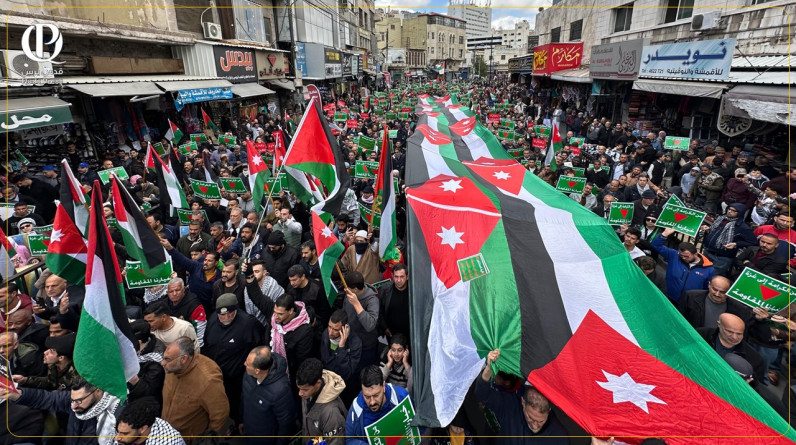 آلاف الأردنيين يشاركون في مسيرة حاشدة انتصارا لغزة
